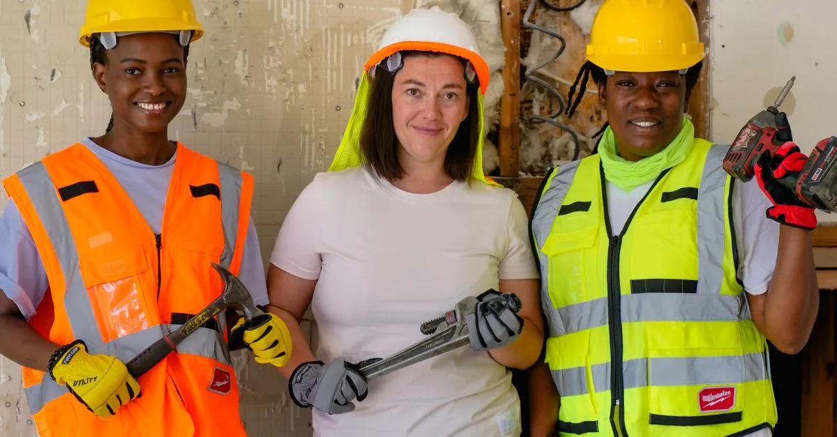 découvrez les métiers du bâtiment : construction, rénovation, et techniques spécialisées pour tous les professionnels du secteur.